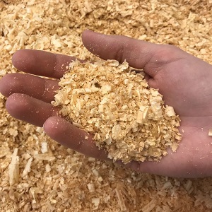 Еловые опилки оптом в Екатеринбурге и других различных марок заказать от 16 тонн